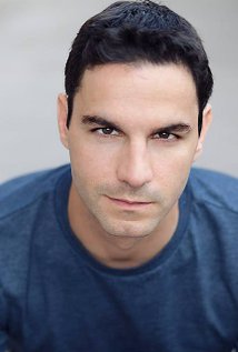 Derek Arnold