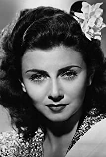 Lenore Aubert